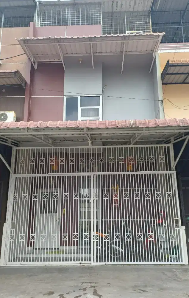 Kompleks Townhouse Mutiara Katamso