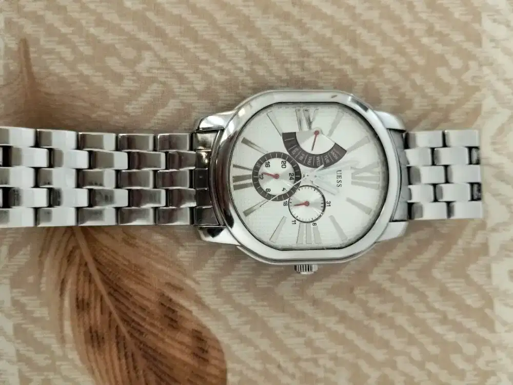 Jual Jam GUESS CHRONO Dial putih