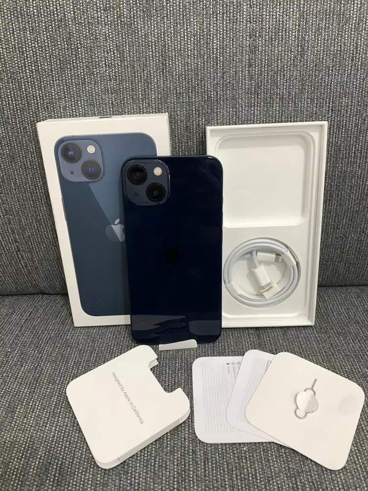 Iphone 13 128gb midnight sebulan pakai