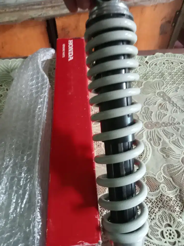 Shockbreaker belakang Scoopy karbu ORI