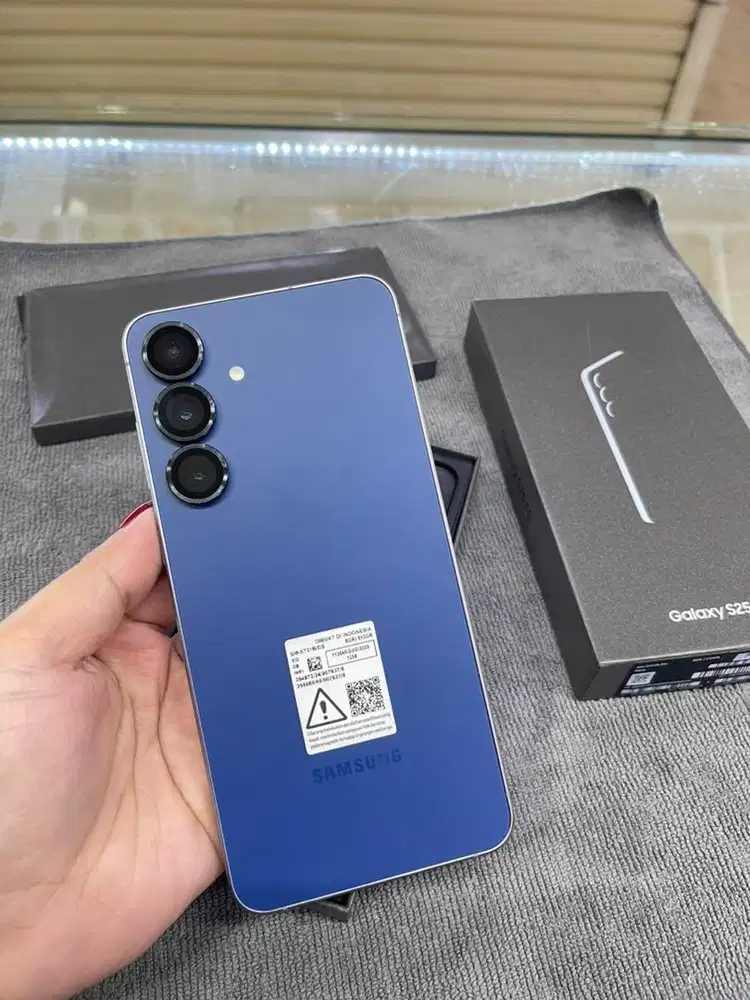 Samsung S25 Fe 8/512 Navy Sein On 24/10/2026 like new fullset