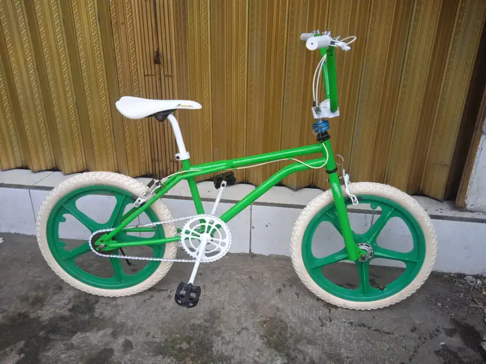 Bmx jadul ukuran 20