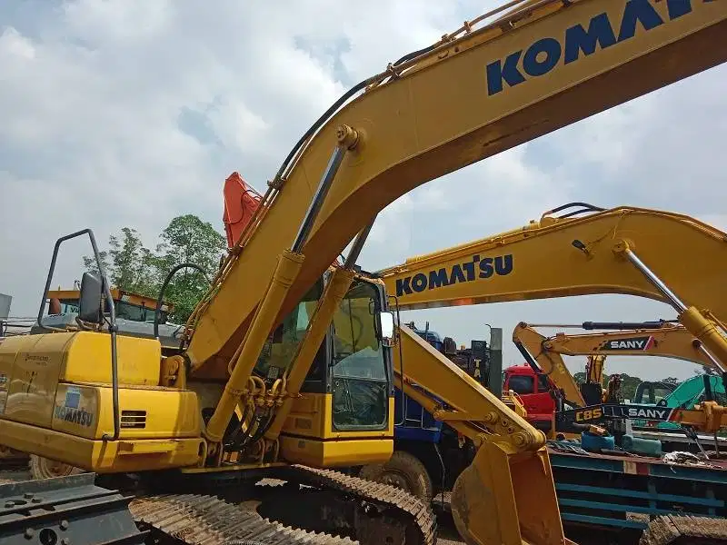 Dijual Excavator Komatsu PC200-8MO Tahun 2016