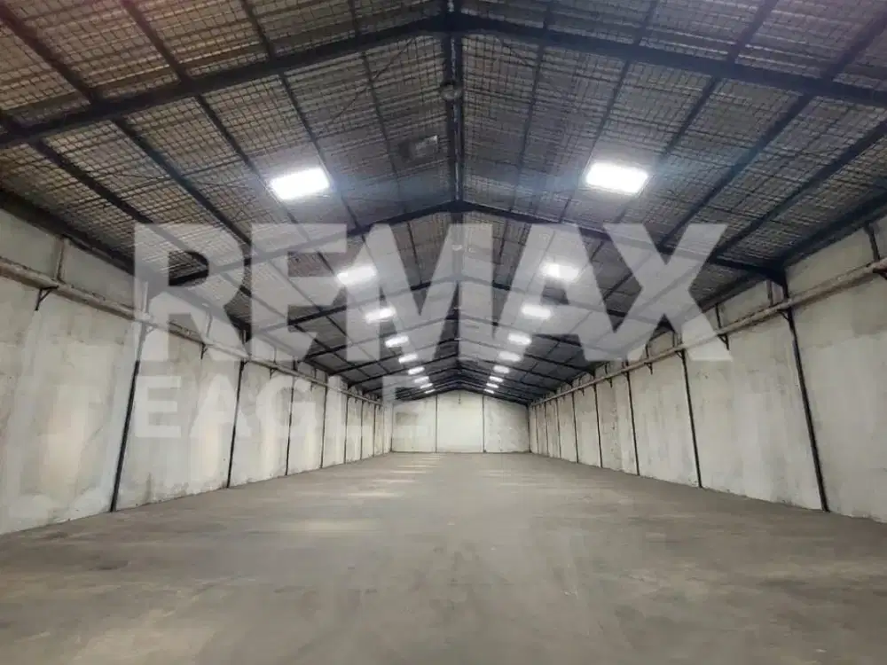 Dijual Gudang Margomulyo Permai 1,5 Lantai