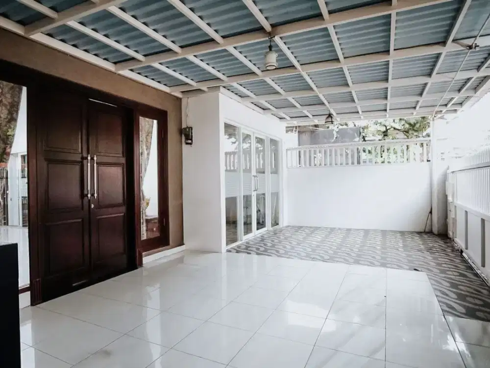 Rumah Nyaman Dan Strategis di Kawasan Premium Citra Raya