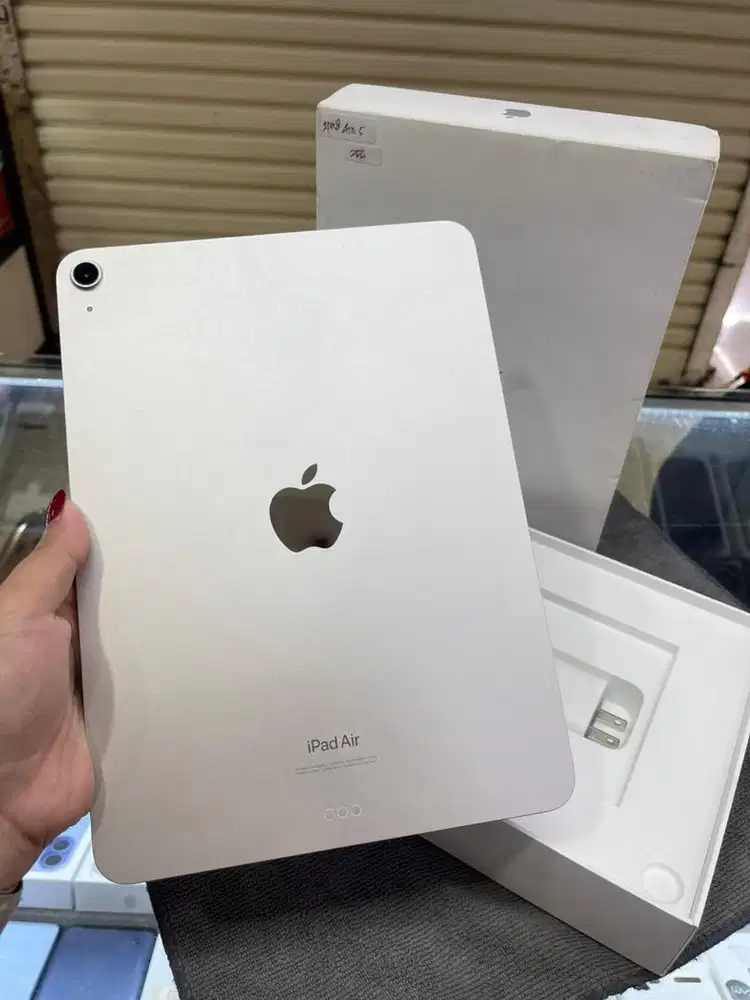 Ipad Air 5 (M1) 256 11inci Wifi only Inter on 03/08/2026 Fullset