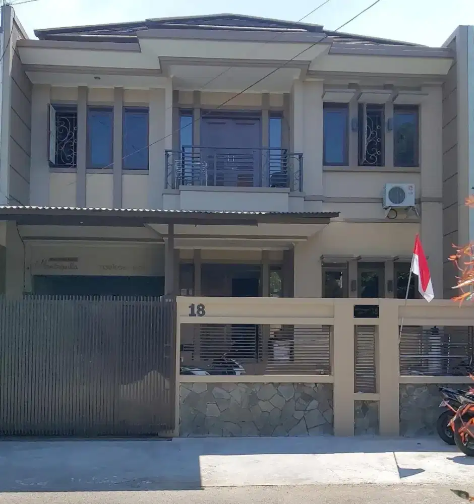 Rumah Elite Lux Mewah Terawat Aman Nyaman Fasilitas Lengkap 2 Lantai