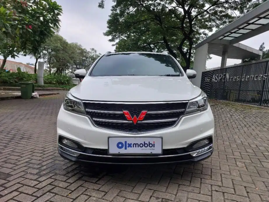 DP MURAH Wuling Cortez 1.8 L Lux AMT Bensin-AT 2018  CKYRB
