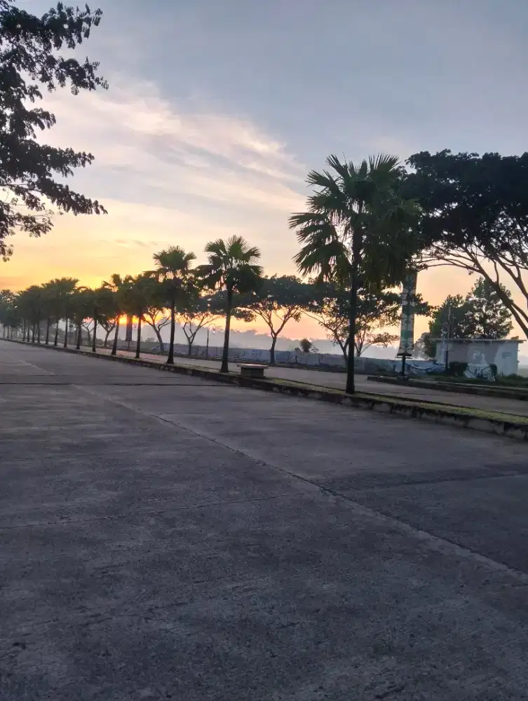 Mencari pekerjaan kasir atau crew store