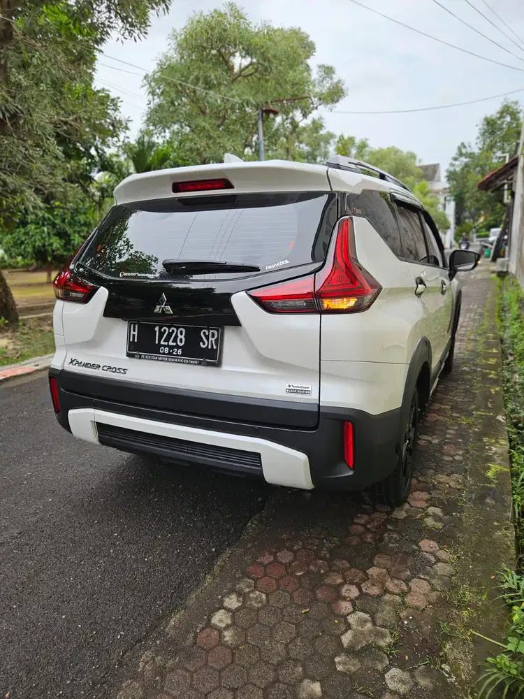 Xpander cross black edition 2021 rockford premium