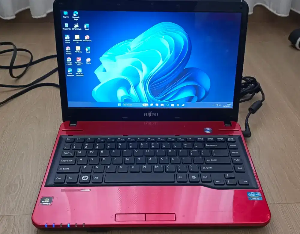 Fujitsu lh532 core i3 gen 3 ram 8gb hardisk 320gb mulus