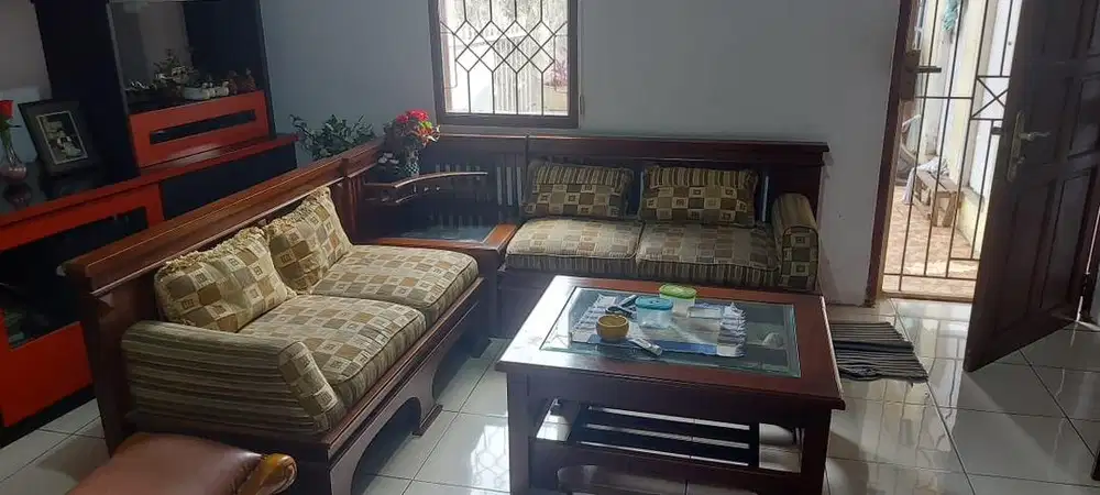 Jual kursi L + meja ruang tamu kayu jati