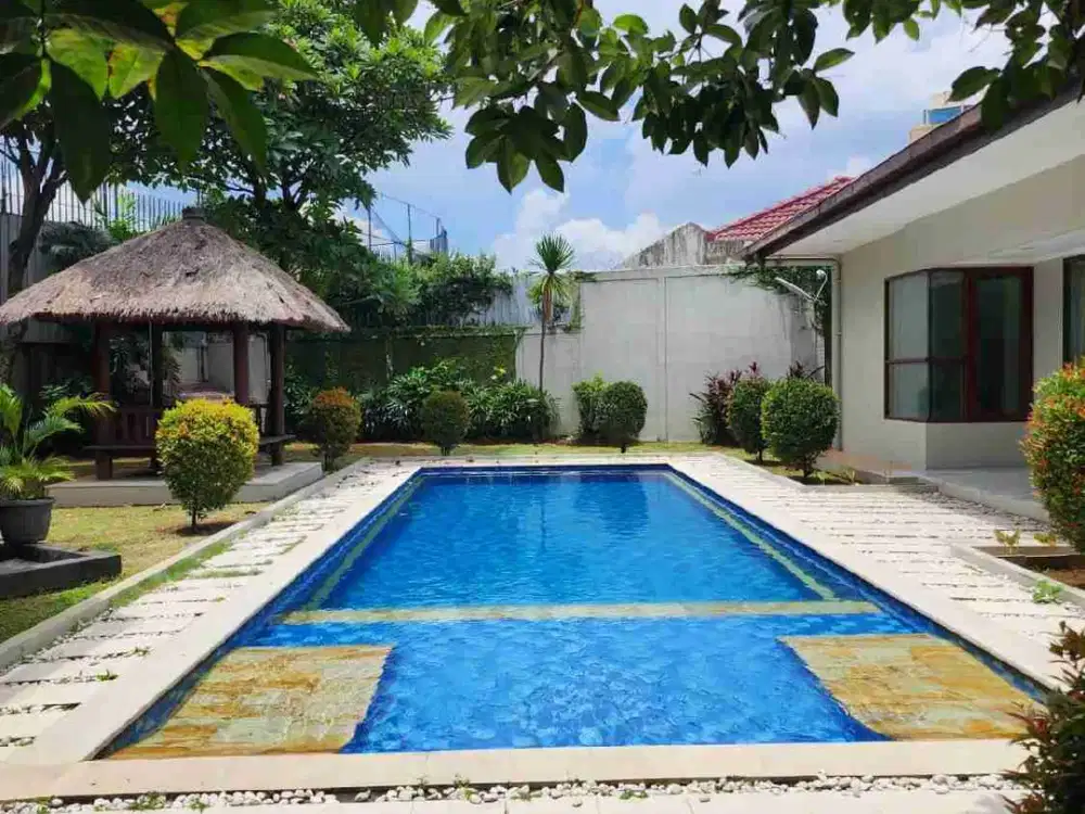 Dijual Rumah Mewah Cipete Dalam Komplek Besar