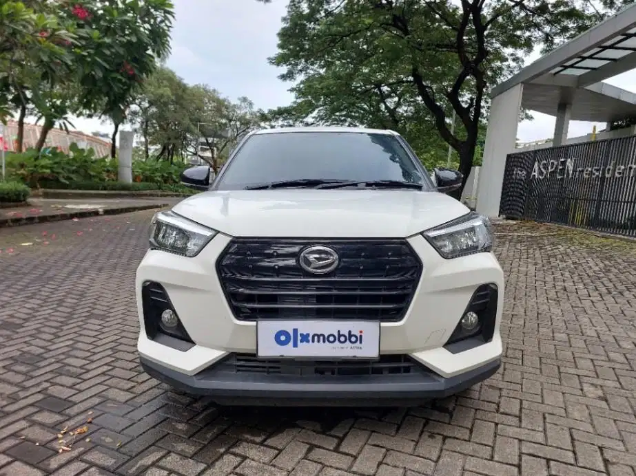 DP RINGAN Daihatsu Rocky 1.2 X Bensin-AT 2025 Putih CAMCD