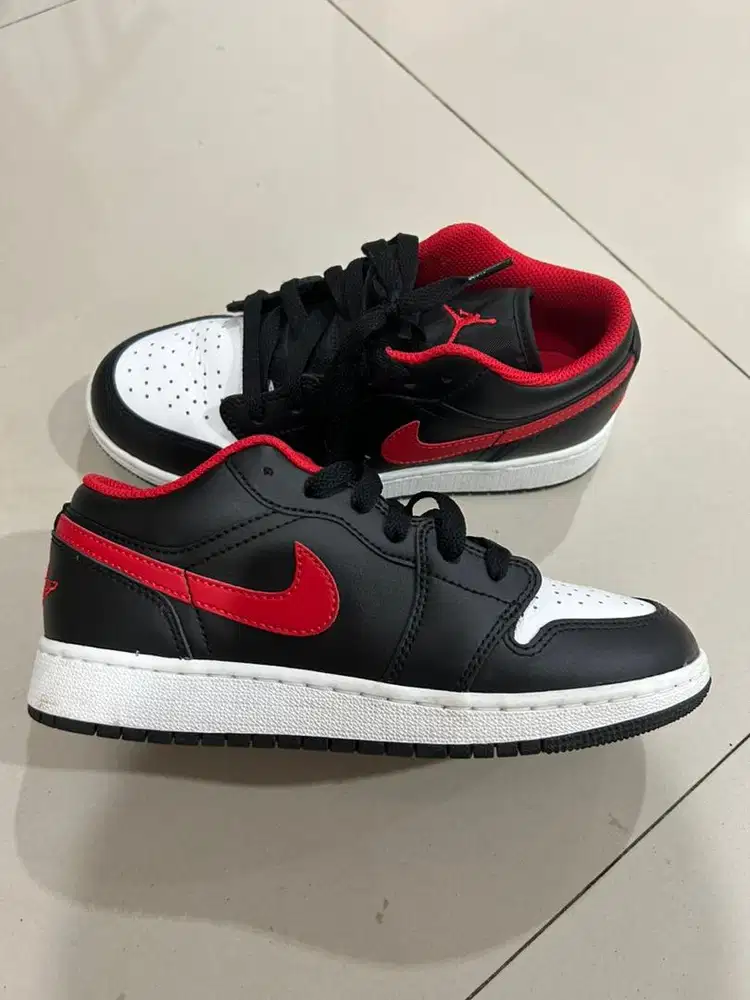 Nike air jordan low black toe original