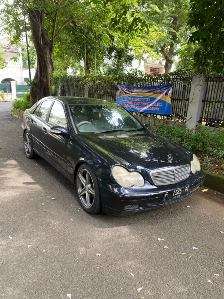 Mercedes BenzC 200 Elegance AT W 203 Istimewa (
Matic)