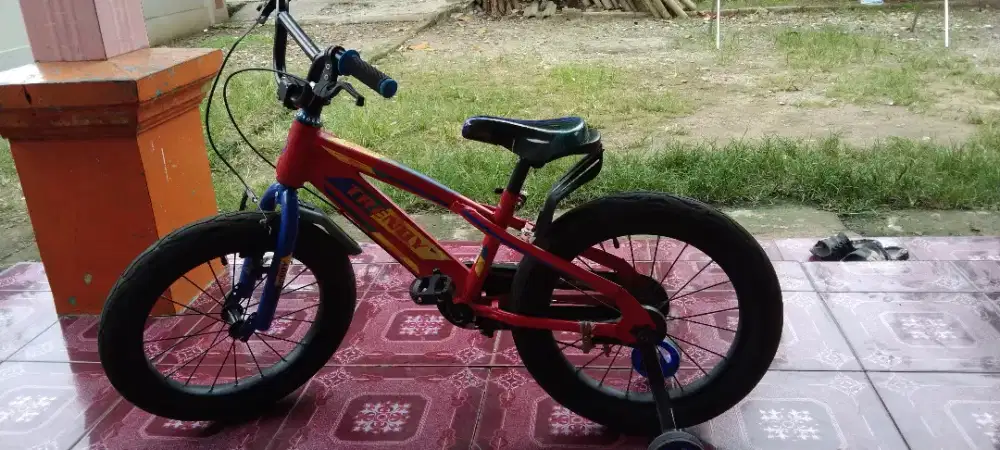 Di  jual sepedah anak masih baru