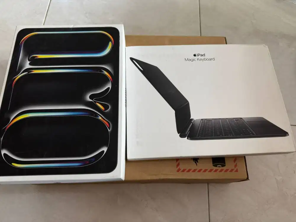 ⁠Ipad Pro M4 11 inch 256Gb (Wi-Fi) + Apple Magic keyboard