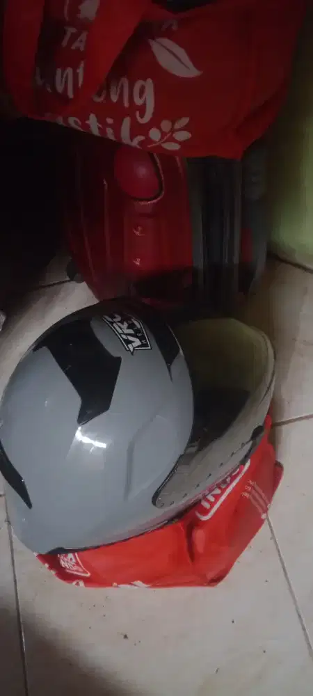 VRC helmet seken