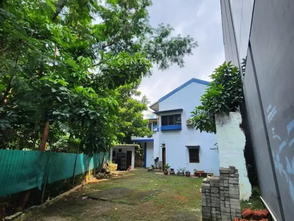 Dijual Rumah Hitung Tanah Selangkah Ke Jalan Raya Veteran JakSel