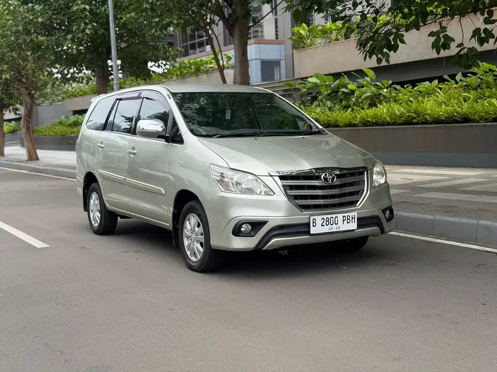 MURAH Kijang Innova 2.0 G 2013 AT