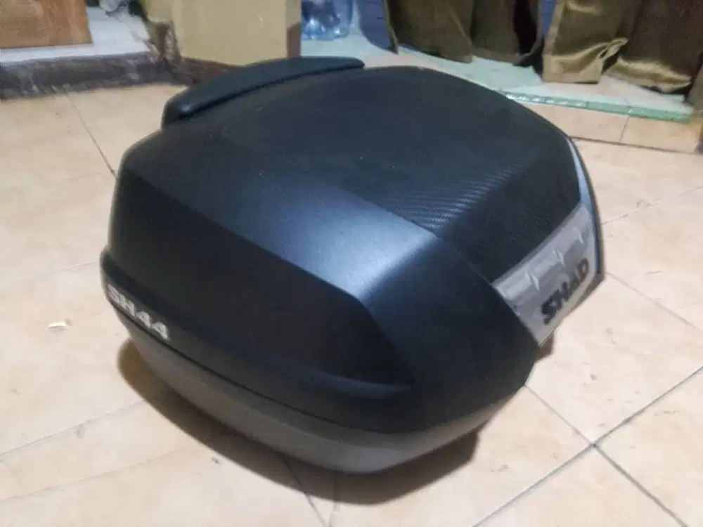 Top Box Shad Carbon SH44