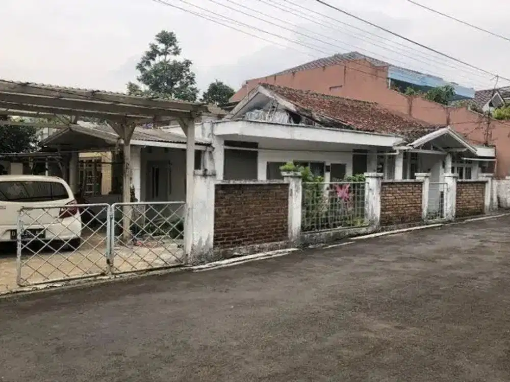 JUAL CEPAT MURAH RUMAH DI KOMPLEK DAGO DEKAT ITB COCOK UNTUK KOST ATAU HUNIAN