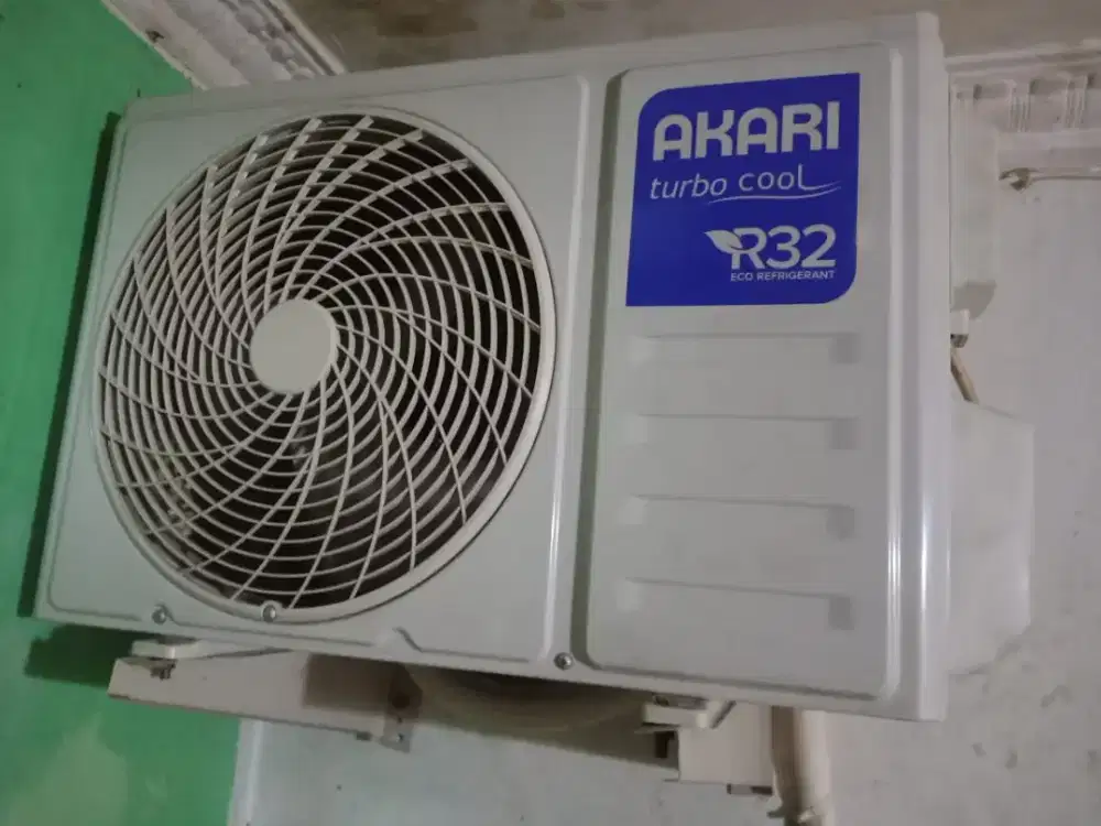 AC ½ PK merek AKARI