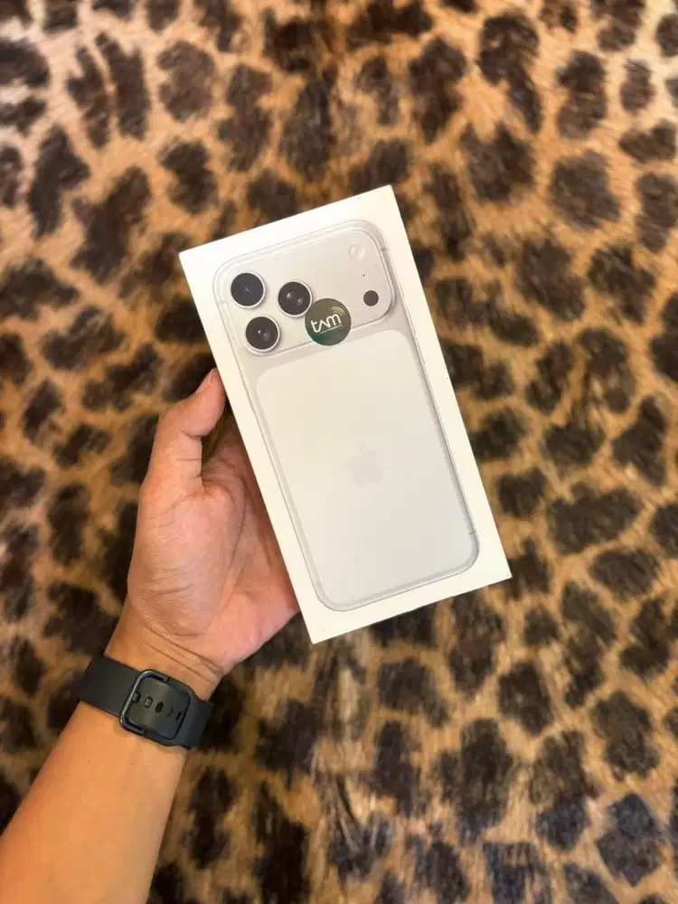 New iPhone 17 Pro Max 256GB Resmi (Silver)
