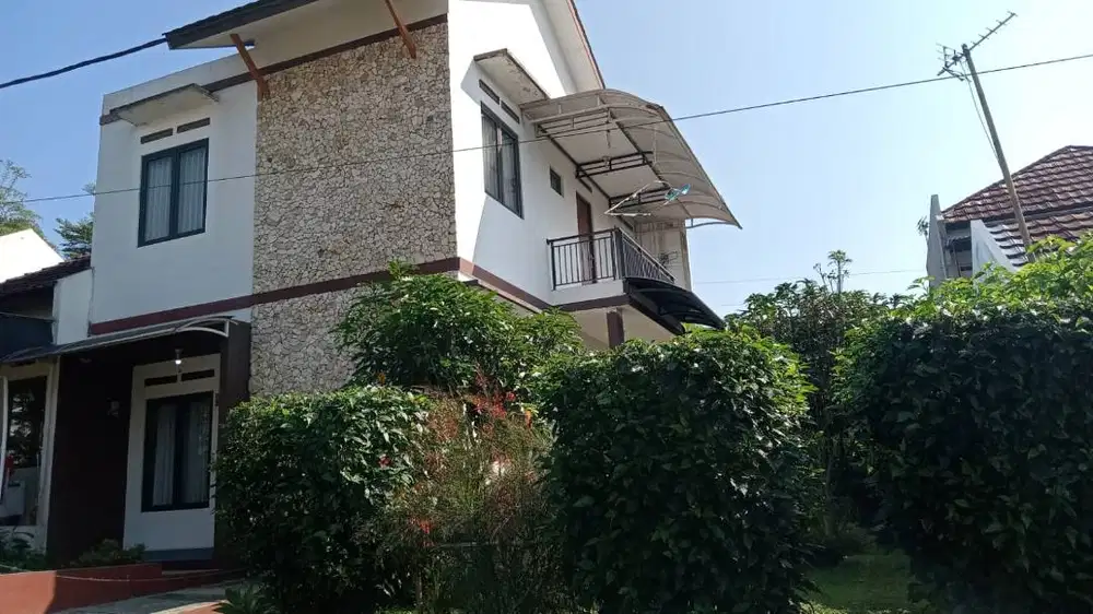 Rumah 150M2 SHM berlantai 2 dgn pemandangan Gn. Gede Pangrango