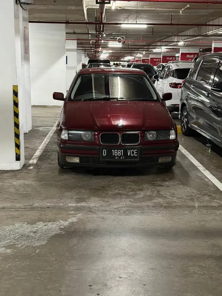 BMW 320i 1994 Bensin