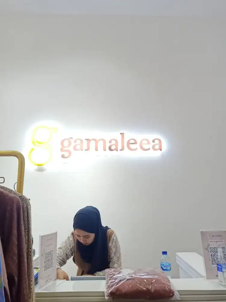 DIBUTUHKAN KASIR & PELAYAN UNTUK GAMAlEEA HIJAB