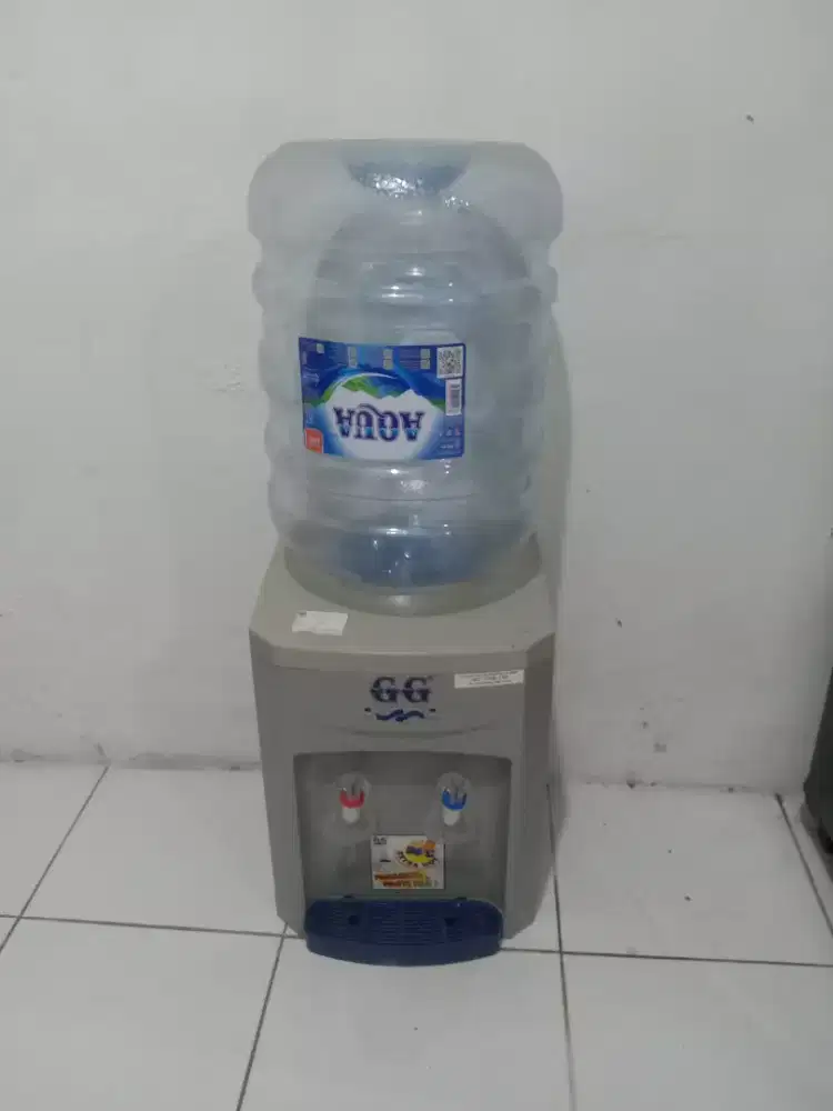 GG water dispanser