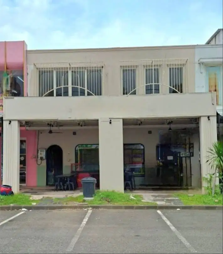 Disewa Ruko Komersial Pakuwon City San Antonio 2 Lantai Siap Pakai