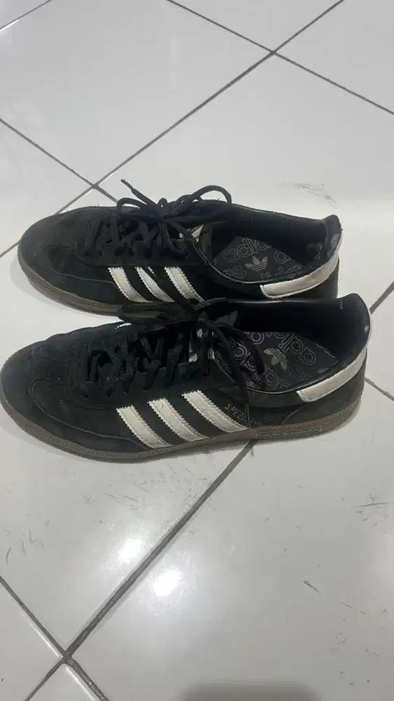 Jual cepat Adidas Spezial warna black