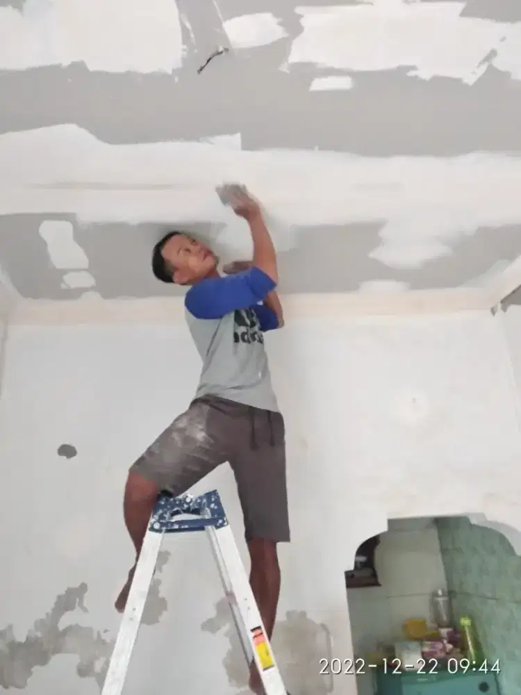 Tukang bangunan atap bocor keramik cat plitur dan renovasi