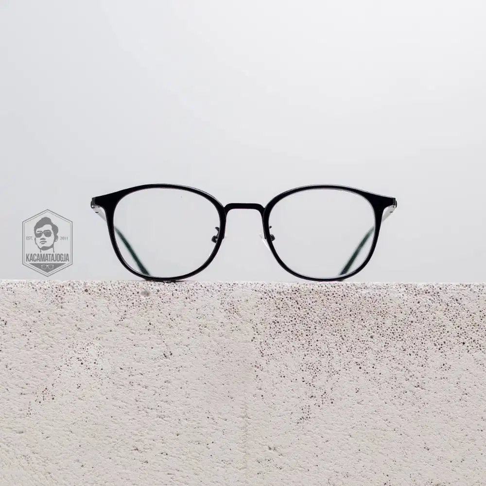Kacamata Jogja - Kacamata Kotak Simple dan Elegan - WILUPAMA 03