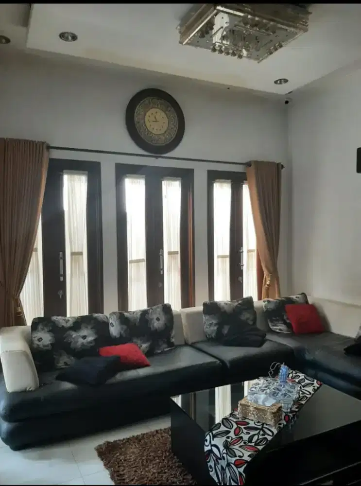 Rumah Cantik  Harga Menarik Di Pusat Kota Ancol