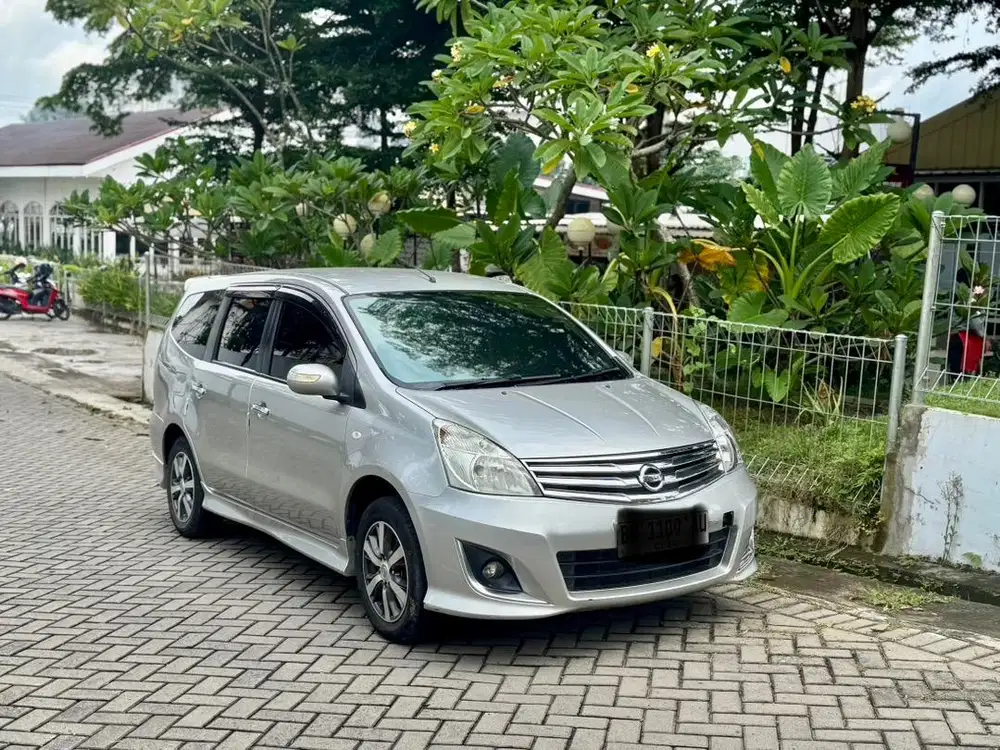 Livina XV Hws Manual 2012