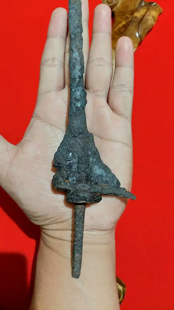 Keris Betok Sepuh Temuan Otentik