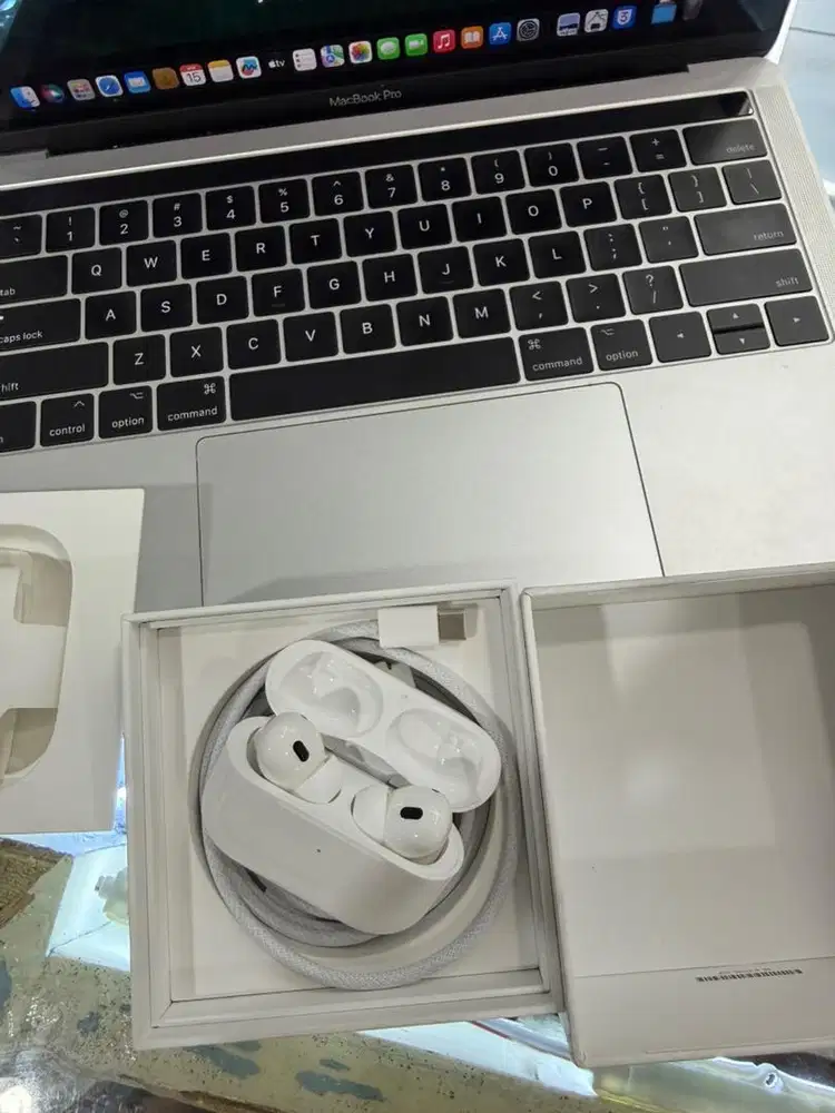 airpods pro gen 2 tipe c garansi on september 2026