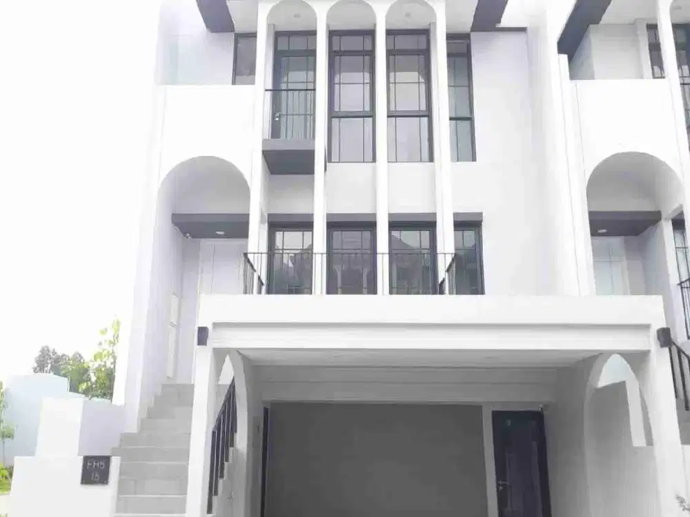 Dijual rumah baru posisi hook Cluster Aether, belum pernah huni, posisi strategis disamping club house
