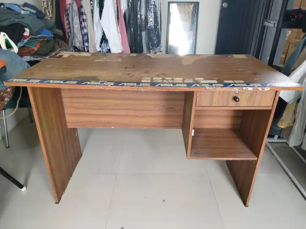 Meja kerja + kursi kerja bekas