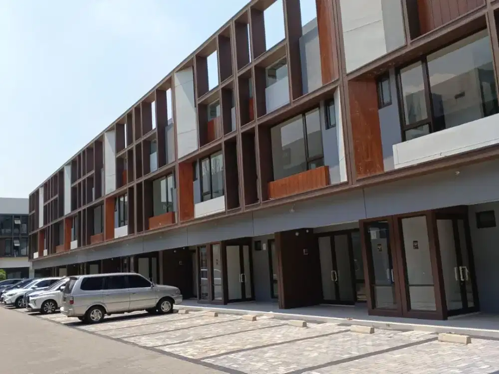 Traffic Tinggi Ruko 3 Lantai di Lbd Commercial, Desain Fungsional Cocok Semua Usaha