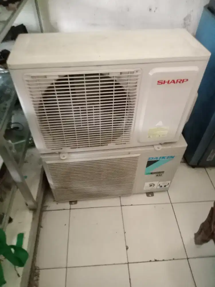 Tukar tambah outdoor 1/2pk shrp