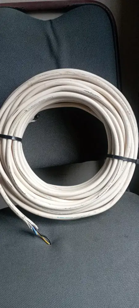 Kabel NYM 3x2,5 mm merk KABEL METAL