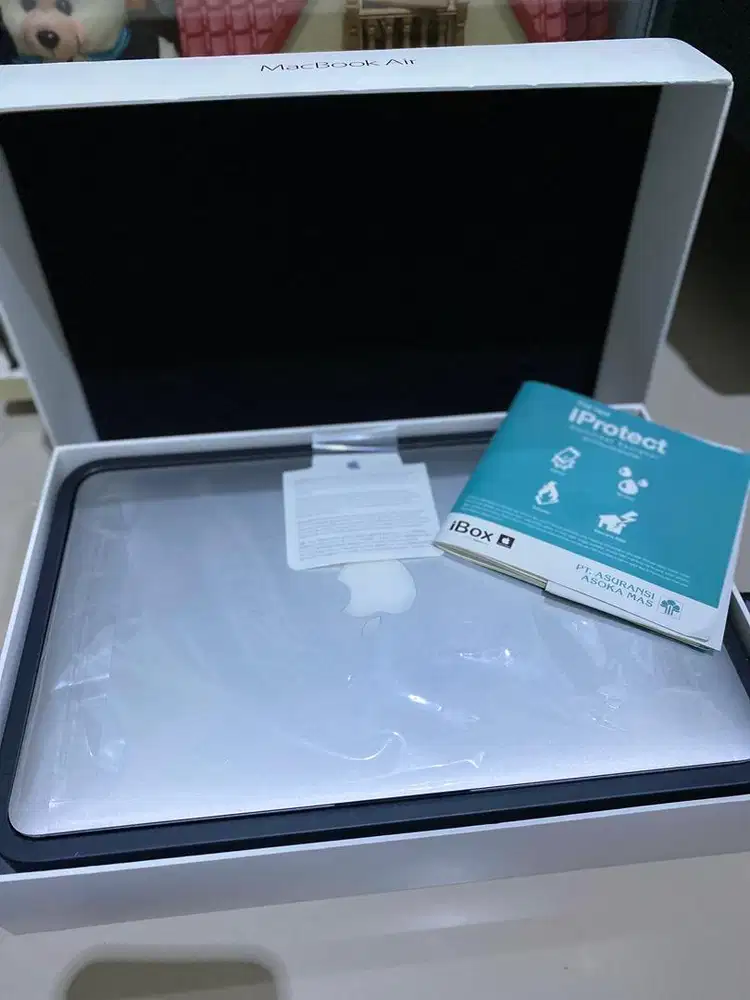 Macbook air mulus fullset sampai nota
