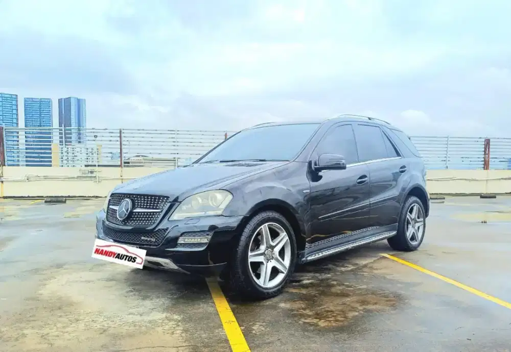 Mercedes Benz ML350 Grand Sunroof Tahun 2011 Automatic Hitam Metalik