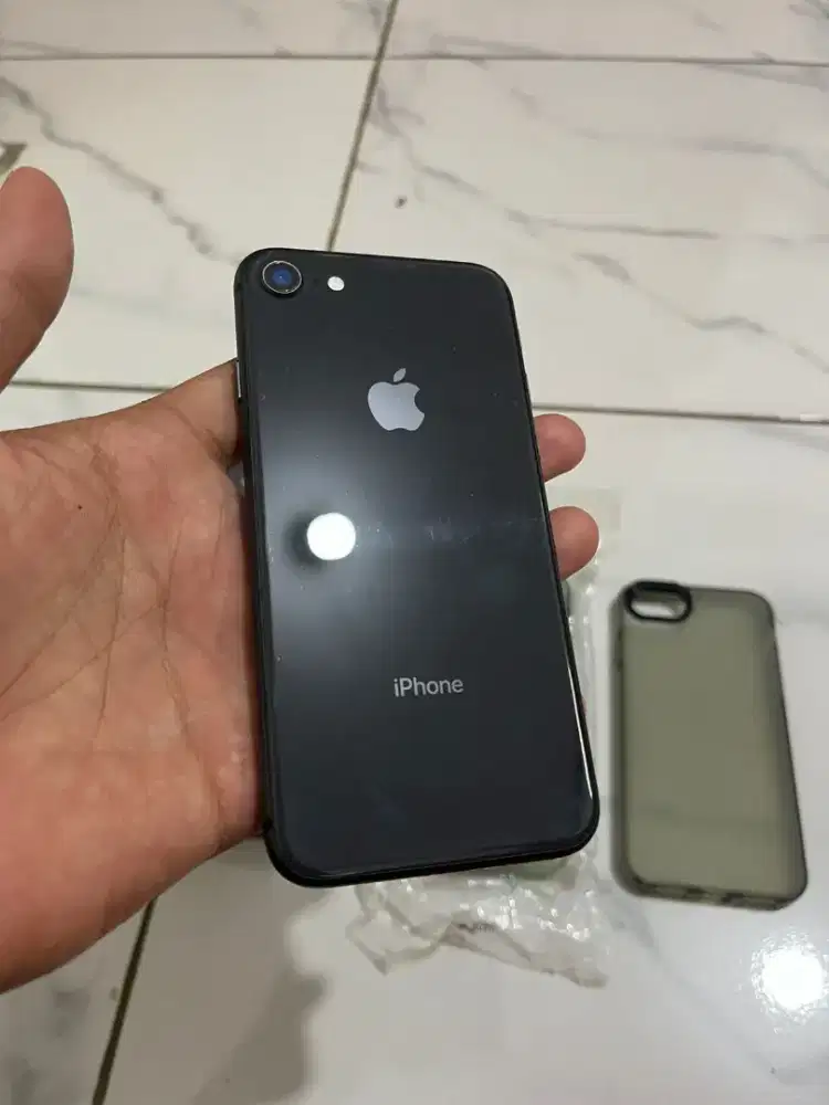 I phone 8 64gb inter aman sinyl