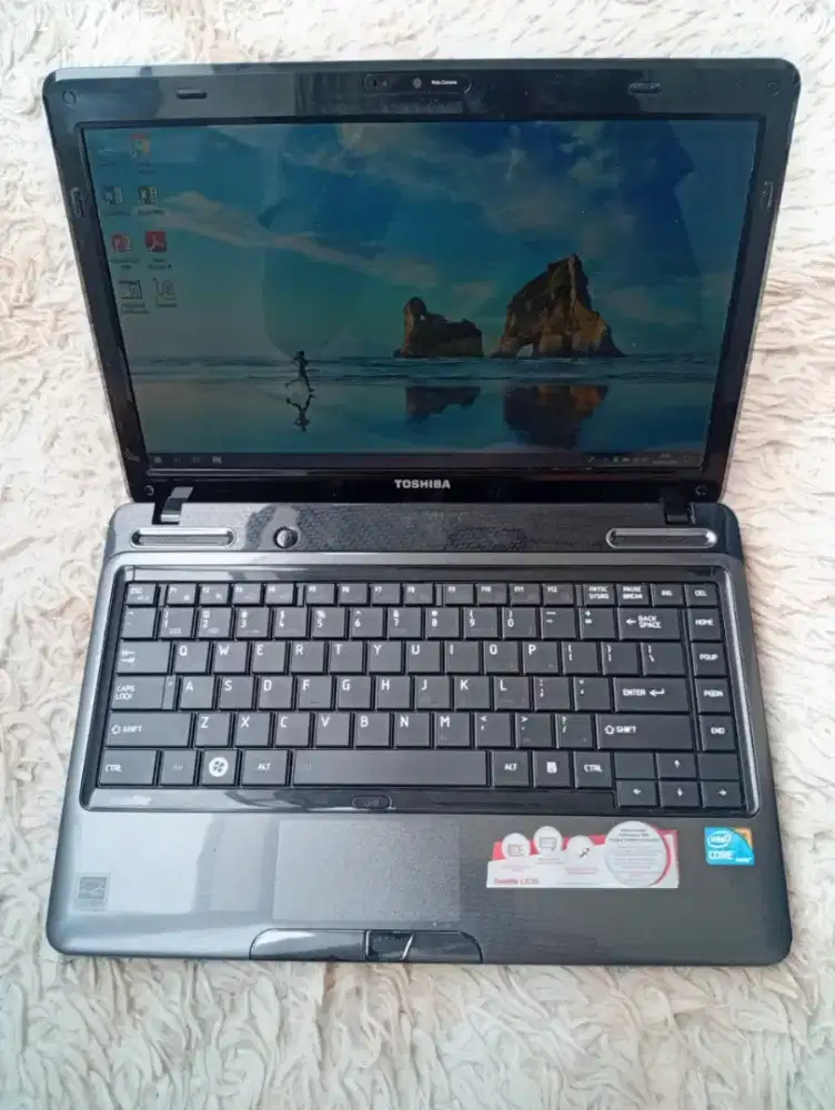 Laptop toshiba core i5 ram 4 gb kondisi normal